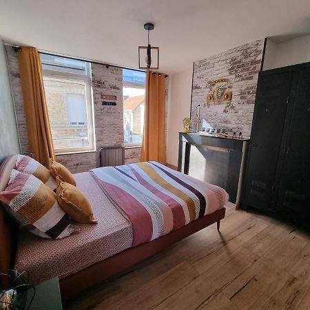 Comme Un Air De Chez Soi Apartman Calais Kültér fotó