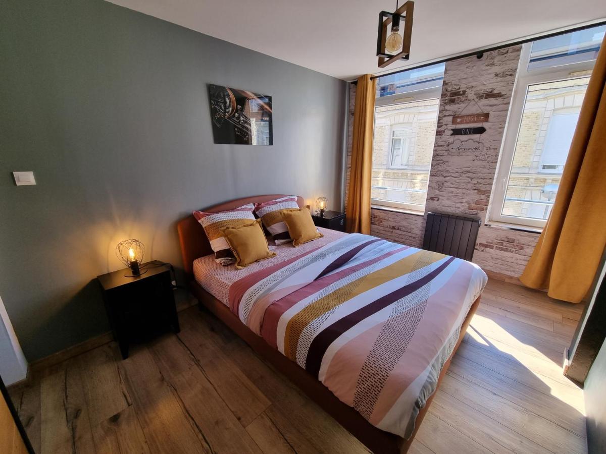 Comme Un Air De Chez Soi Apartman Calais Kültér fotó