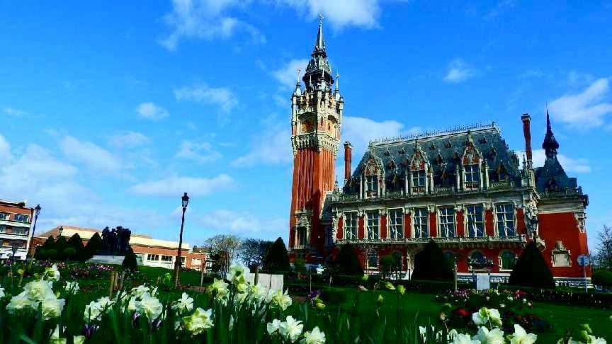 Comme Un Air De Chez Soi Apartman Calais Kültér fotó
